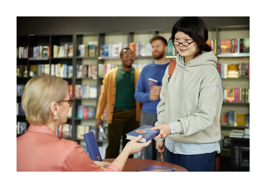 Offset printing makes sense for authors wanting to print a large quantity of books for in-person events and sales.